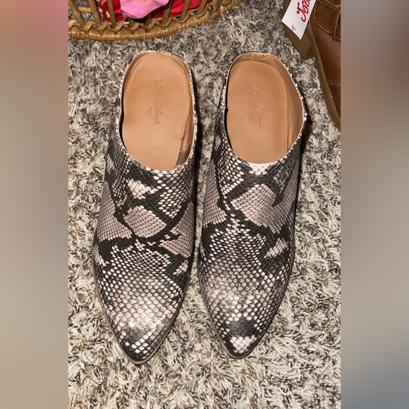 Universal Thread snake mules - Picture 2 of 2